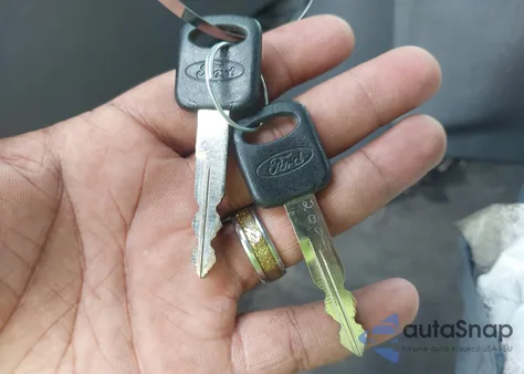 2005 Ford E-250 Commercial/Recreational z USA, uszkodzony, nr VIN 1FTNE24L25HA88100